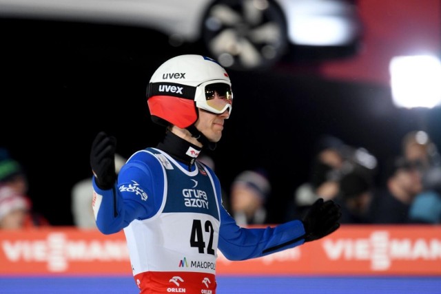 Kamil Stoch przeżywa na skoczni trudne chwile