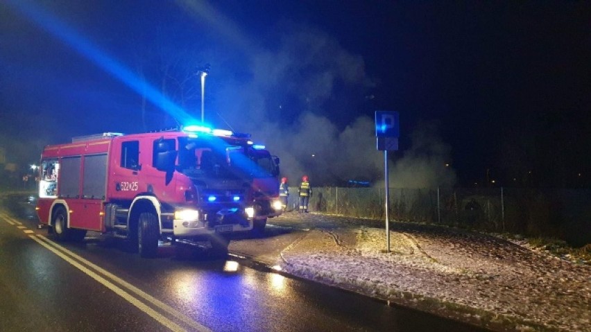 Pożar przyczepy kempingowej w Darłowie. W środku była butla z gazem