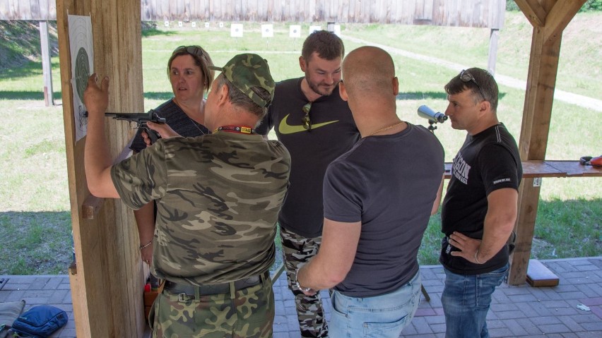 Radomsko: Samorządowcy strzelali w kolejnej rundzie Wojewódzkiej Spartakiady 