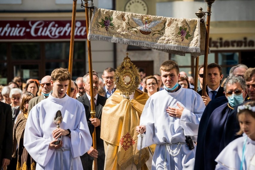 Procesje Bożego Ciała są wyrazem wiary katolików i widocznym...