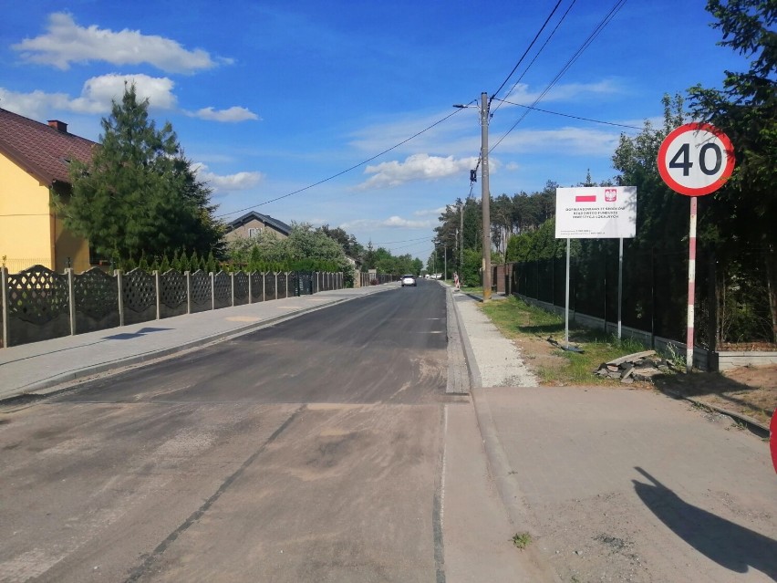 Ulica Borowa w Zduńskiej Woli z asfaltem. Tak zmieniają się gruntówki