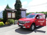 Lekki samochód strażacki za ponad 250 tysięcy złotych trafił do Ochotniczej Straży Pożarnej w Skołyszynie