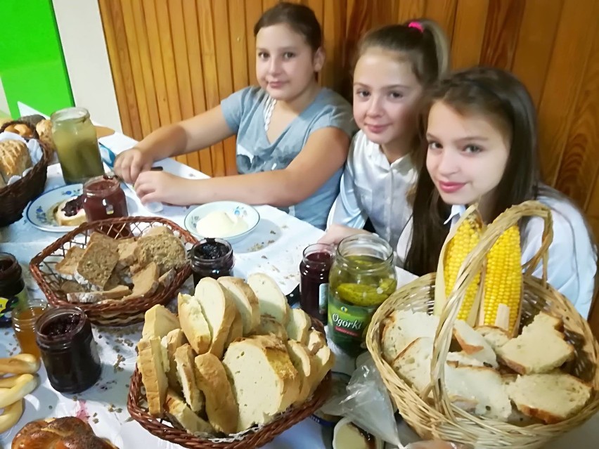 Dzień Chleba w SP Mieroszyno