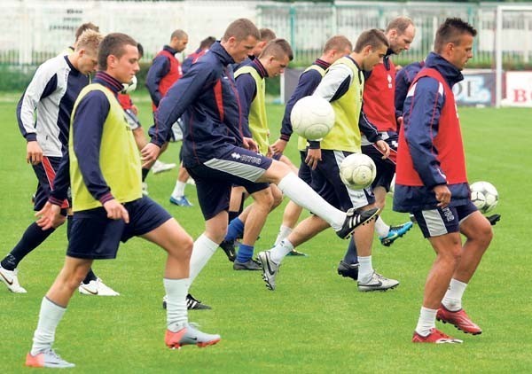 Piłkarze Piasta trenowali wczoraj na stadionie przy ul. Okrzei