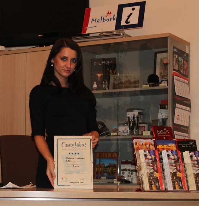 Katarzyna Jaskólska, pracownik MWC, z certyfikatem