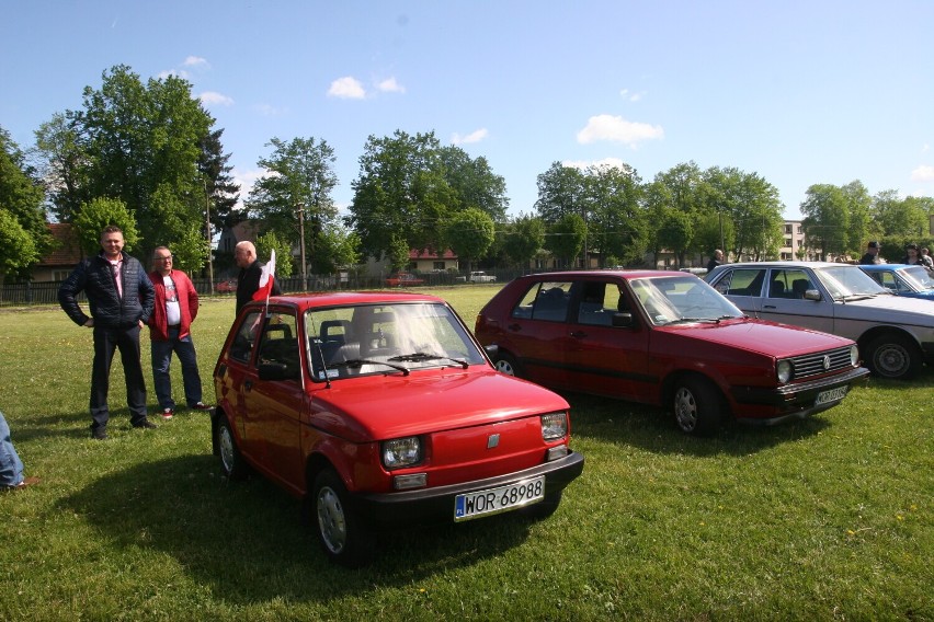 Zlot samochodów klasycznych i zabytkowych w Rubinku. 15.05.2022. Zdjęcia