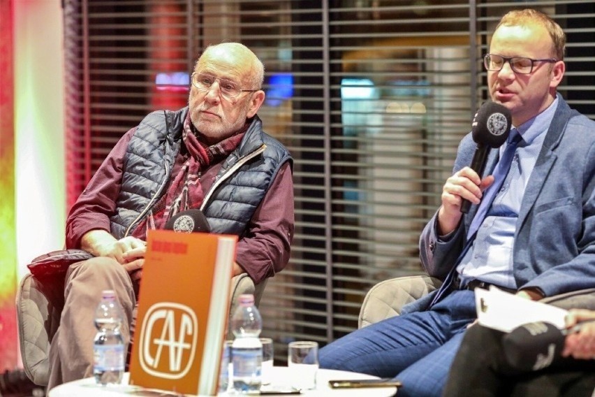 Dr Paweł Miedziński (z prawej) jest autorem publikacji o...
