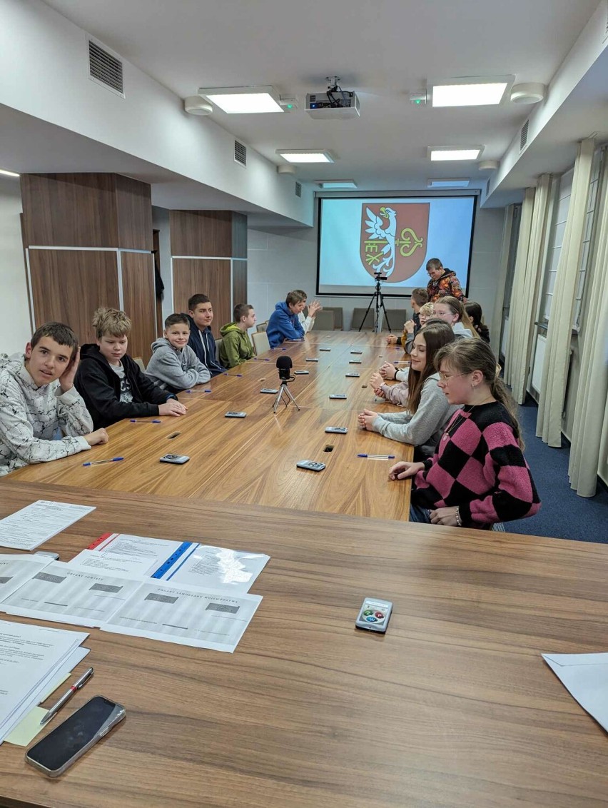Wizyta uczniów w Urzędzie Miasta i Gminy w Budzyniu