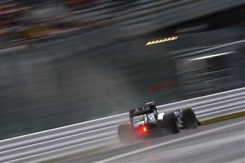 F1. Deszcz przeszkadza w pierwszym dniu testów w Jerez