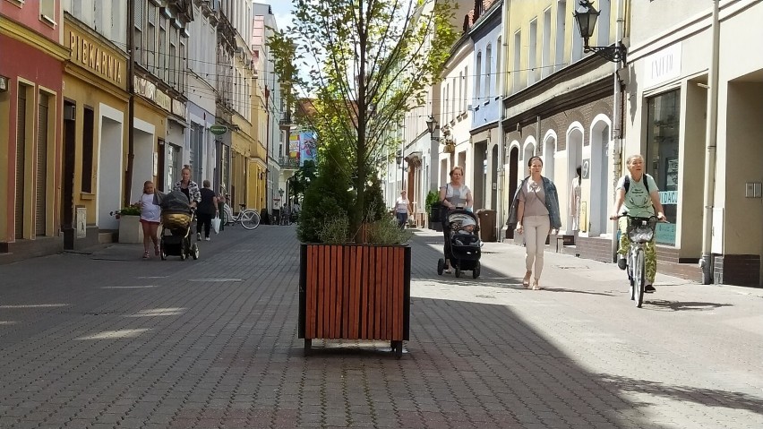 Ulica Wolności w Lesznie szykuje się do LUFY. Zapraszamy na spacer ZDJĘCIA