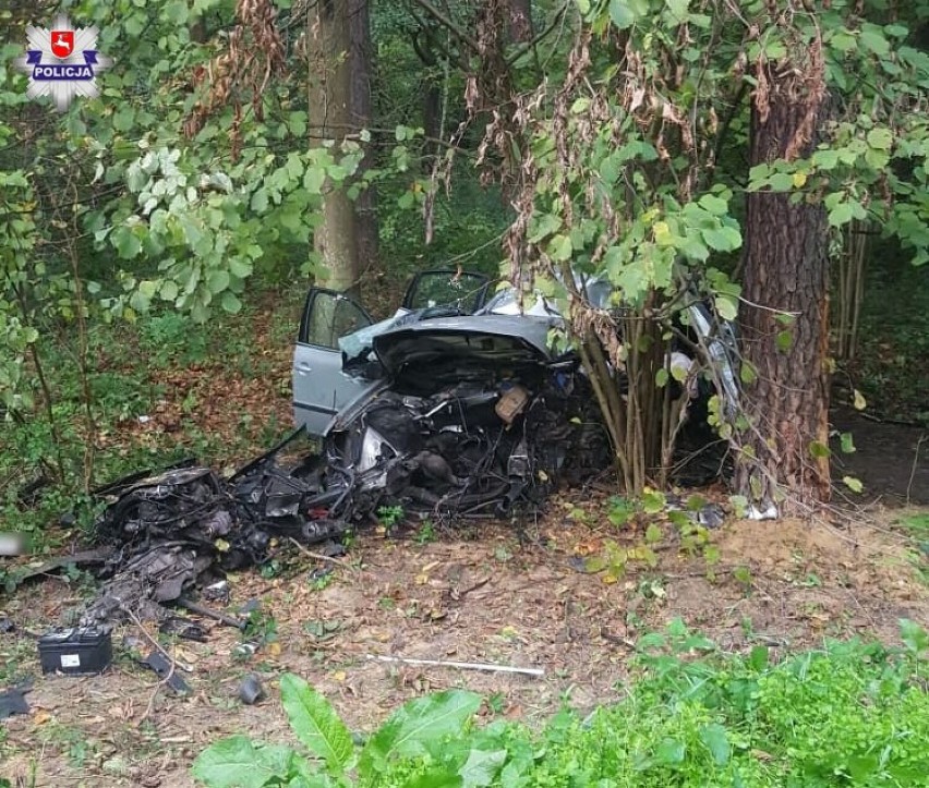 Tragiczny wypadek w powiecie tomaszowskim. Nie żyją dwie młode osoby