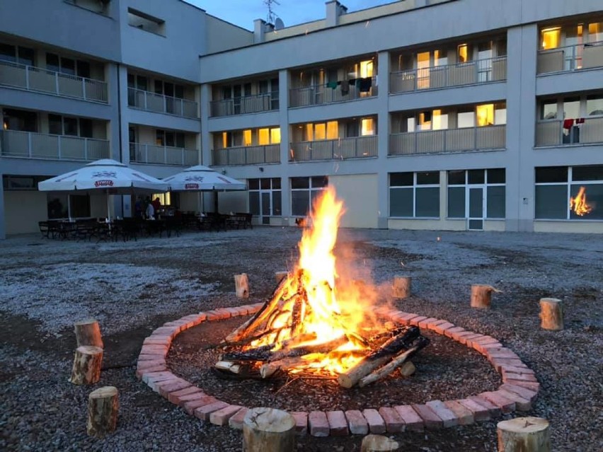 Tak wygląda w środku Hotel Biały w Wałbrzychu. Byliście tam np. na dyskotece?