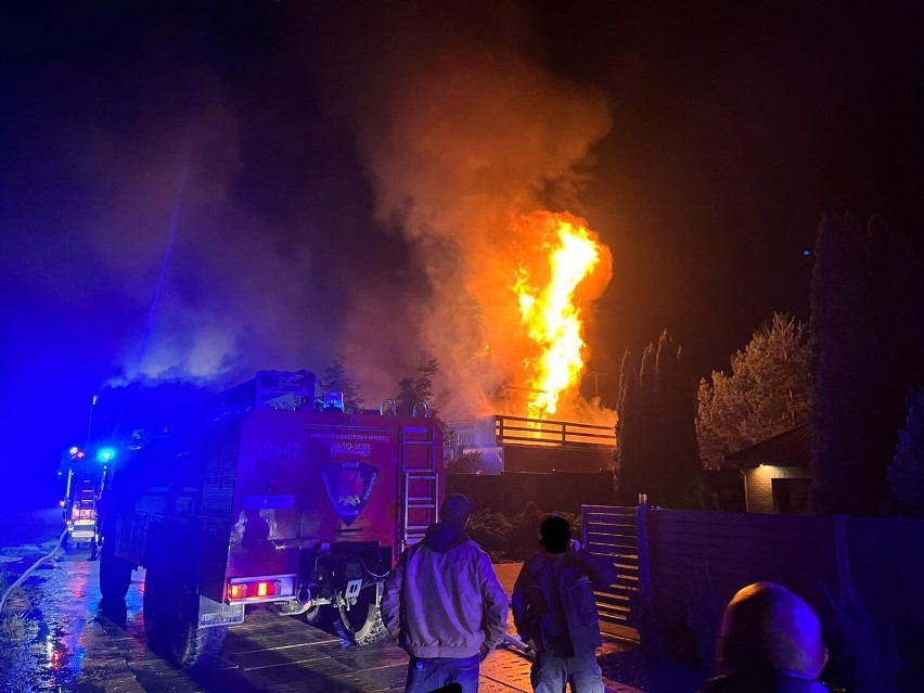 Pożar domu jednorodzinnego w Kielnie przy ul. Pięknej, gmina Szemud 16.09.2022