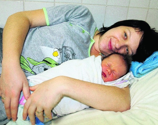 Agata Bołoz z synkiem Mateuszem kilka chwil po porodzie