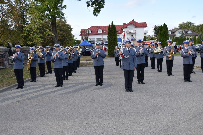 Wielkie święto mundurowych. Komenda Powiatowa Policji ma swój sztandar (zdjęcia)