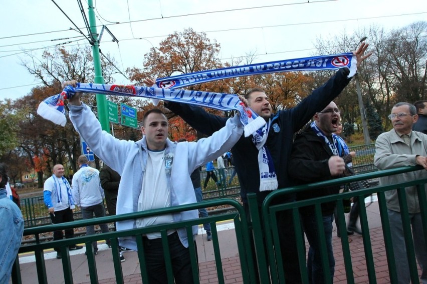 Lech - Legia: Kibice przemaszerowali na mecz!