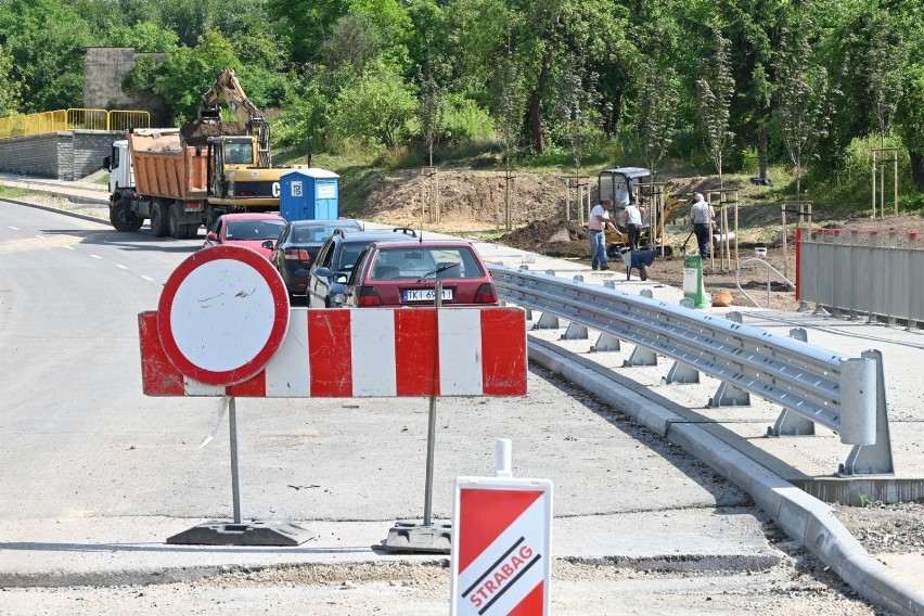 Zakończenie przebudowy ulic Witosa i Zagnańskiej dopiero w październiku? Miały być gotowe w lipcu (ZDJĘCIA)