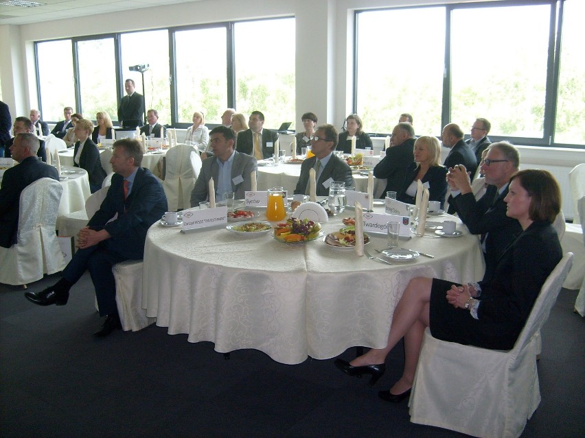 Wałbrzych: Śniadanie biznesowe w Wałbrzyskiej Specjalnej Strefie Ekonomicznej Invest-Park