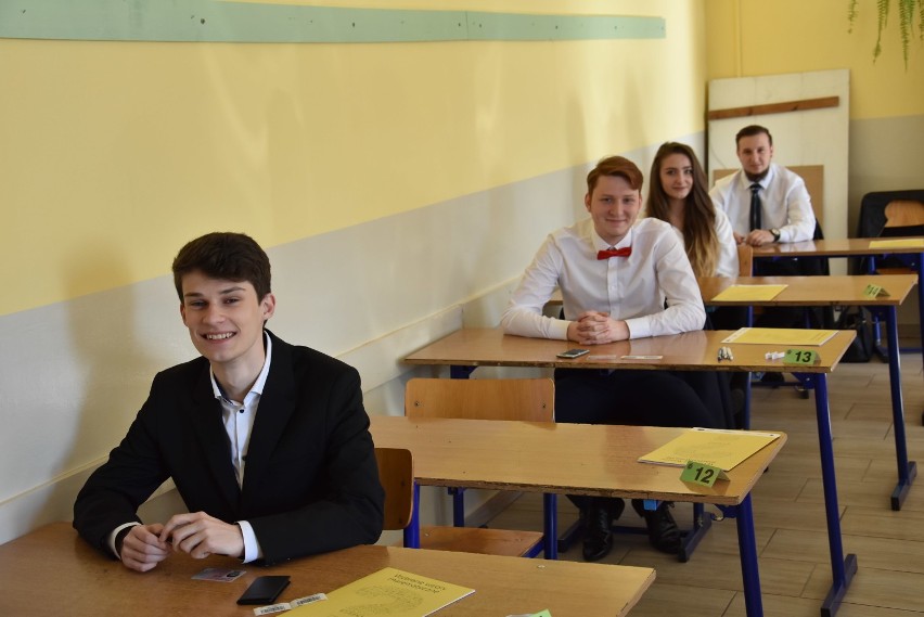 Matura 2018 w Rybniku: Maturzyści z Rybnika piszą egzamin dojrzałości z matematyki