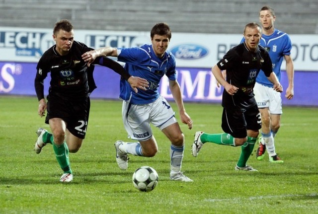 Hubert Wołąkiewicz (z lewej) jeszcze rok temu, jesienią grał w barwach Lechii.