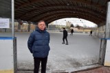 Lodowisko miejskie w Skarżysku-Kamiennej zamknięte ale... wciąż można z niego korzystać, o ile ma się własne łyżwy. Zobacz film i zdjęcia