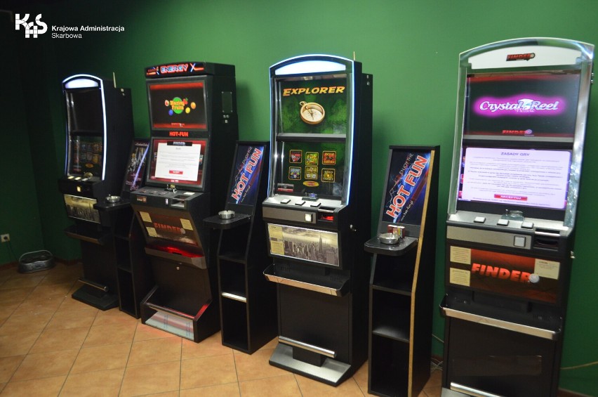 KAS uderzyła w nielegalny hazard na Dolnym Śląsku. Zlikwidowano kilkadziesiąt automatów do gier!