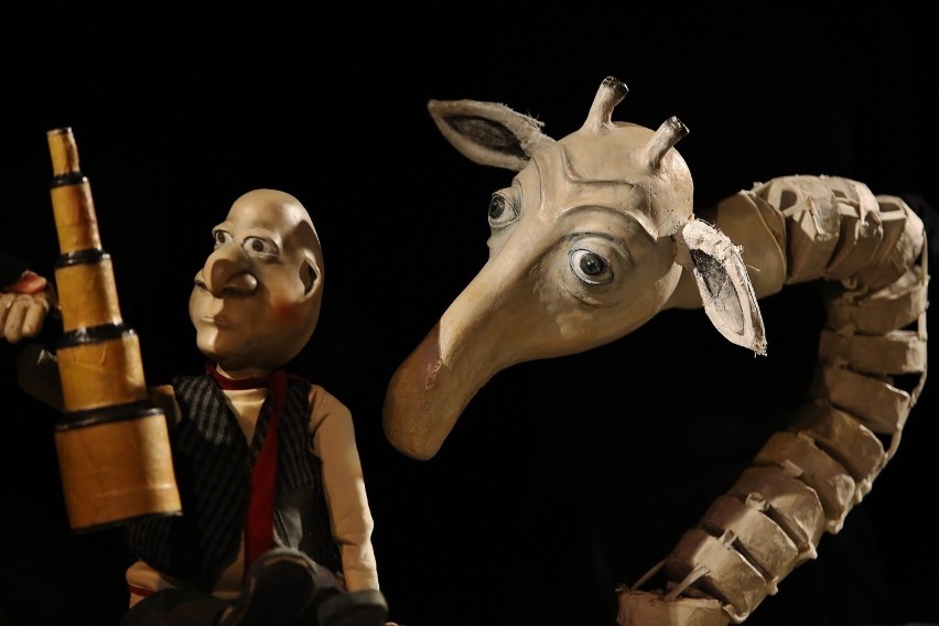 „Żyrafa” Hop Signor Puppet Theatre