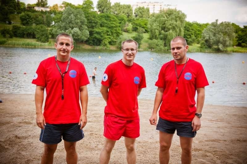 Gnieźnieńscy ratownicy wodni pilnują porządku na plażach...