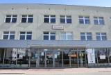 Tarnów. COVID-19 w szpitalach w regionie. Wstrzymane odwiedziny na dwóch oddziałach w dwóch szpitalach św. Łukasza i E. Szczeklika