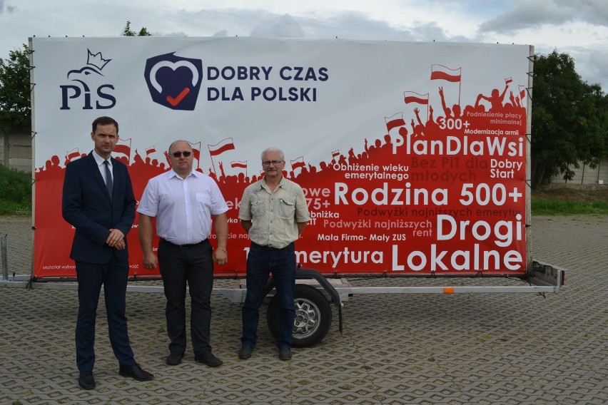 Pruszcz Gdański: Przedstawiciele PiS zaprezentowali swój billboard i rozpoczęli kampanię wyborczą