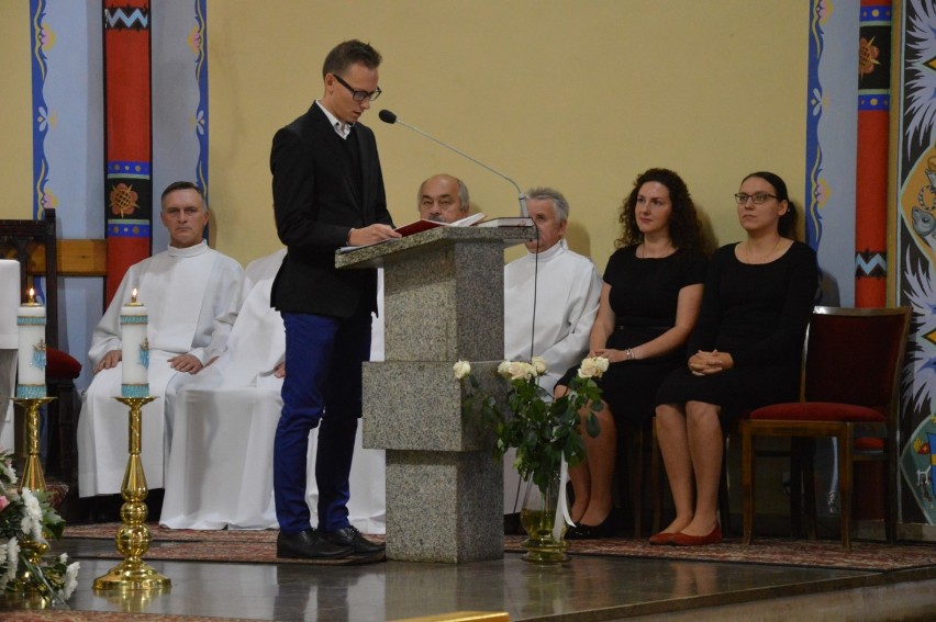 Ks. Andrzej Żur został w niedzielę 2 września oficjalnie wprowadzony na urząd proboszcza "Korony"