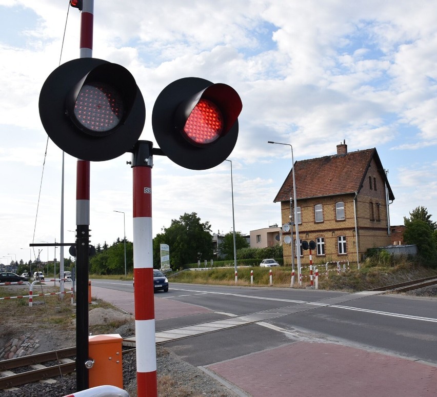 Już działają rogatki na ważnym przejeździe kolejowym w Malborku