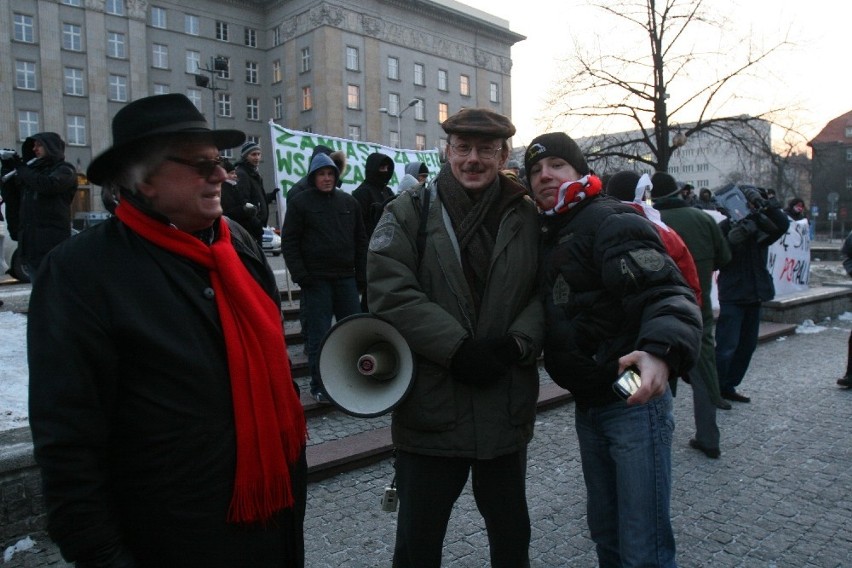 Kolejny protest przeciwko ACTA w Katowicach. Wśród zebranych był Adam Słomka [ZDJĘCIA]