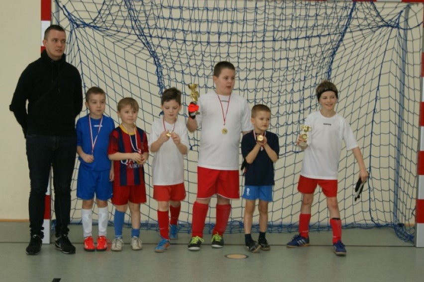 Turniej halowej piłki nożnej w Redzie