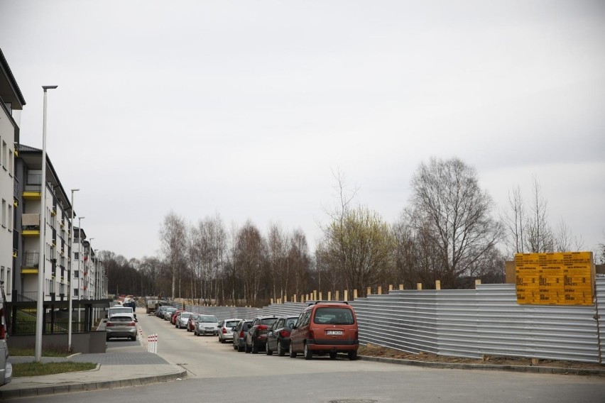 Ogrodzony teren na Klinach, którego losy się ważą -...