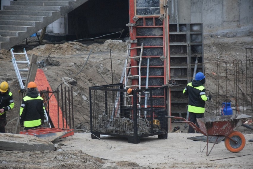 Co się dzieje na budowie nowego stadionu dla Radomiaka? Podpisano nowy aneks, szczegółów nadal brak! (NAJŚWIEŻSZE ZDJĘCIA)