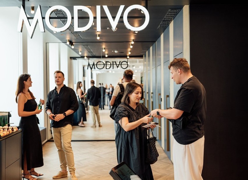 Pierwszy concept store eobuwie.pl i MODIVO otwarty przy prestiżowej ulicy w Warszawie