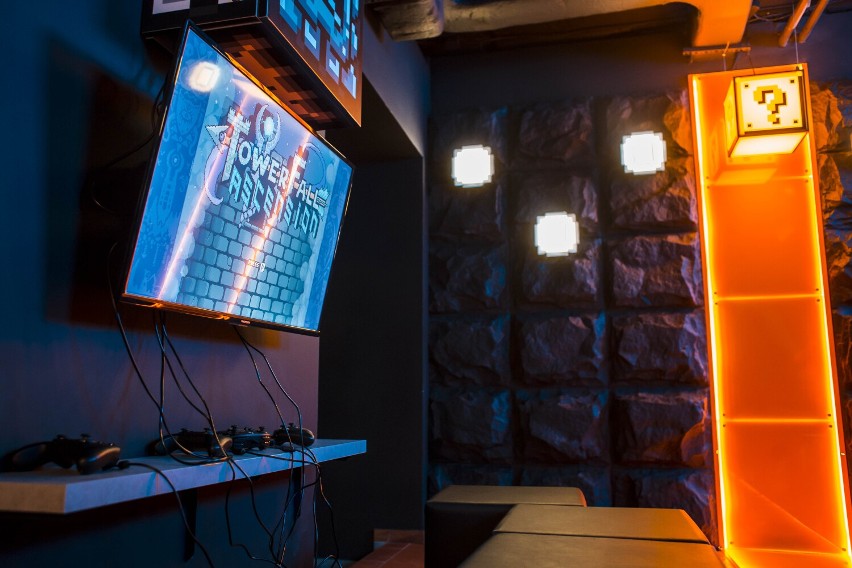 Niezwykły pub dla graczy w centrum Warszawy Zobaczcie niesamowite wnętrza Cybermachiny