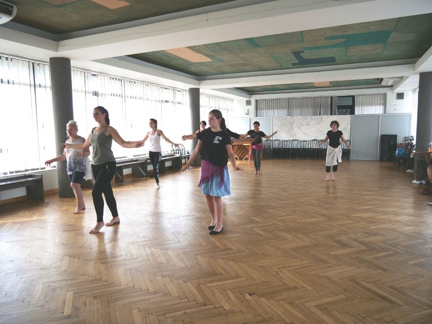 Warsztaty tańca orientalnego w Miejskim Domu Kultury w Radomsku