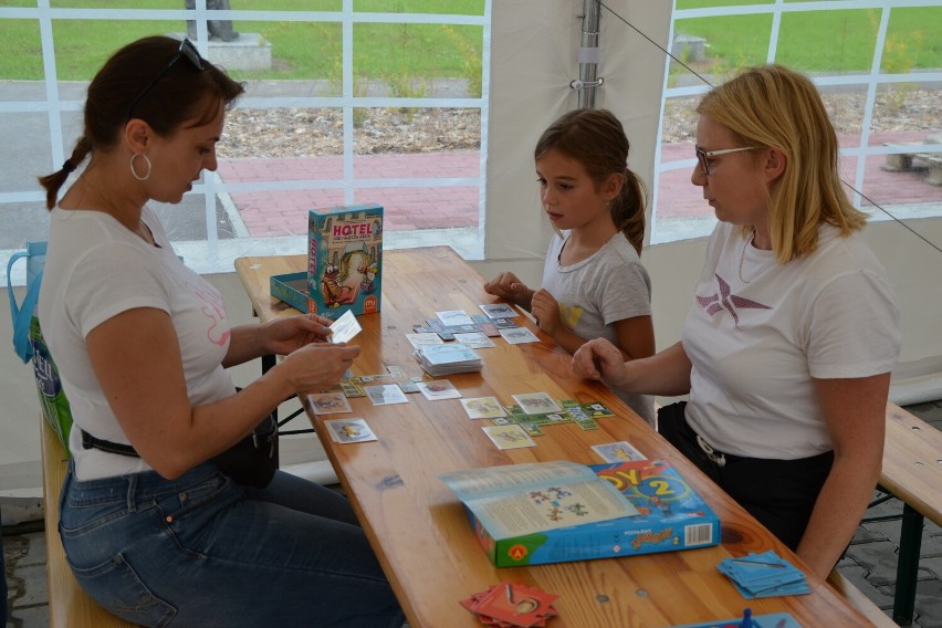 Nieformalna grupa My dla Przyszłych Pokoleń zorganizowała festiwal gier planszowych. Zabawę miały dzieci, ale też dorośli