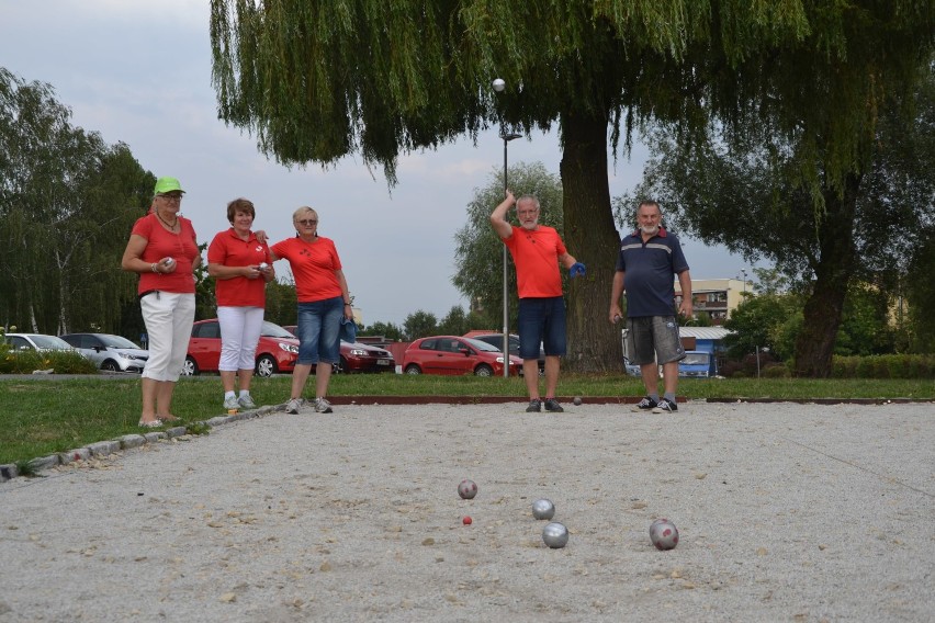 Emeryci z Żor grają w bule. Młodzi też częściej garną się do tego sportu [ZDJĘCIA]