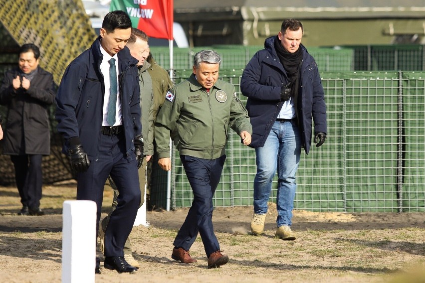 Dzisiaj na toruńskim poligonie odbyło się próbne strzelanie...