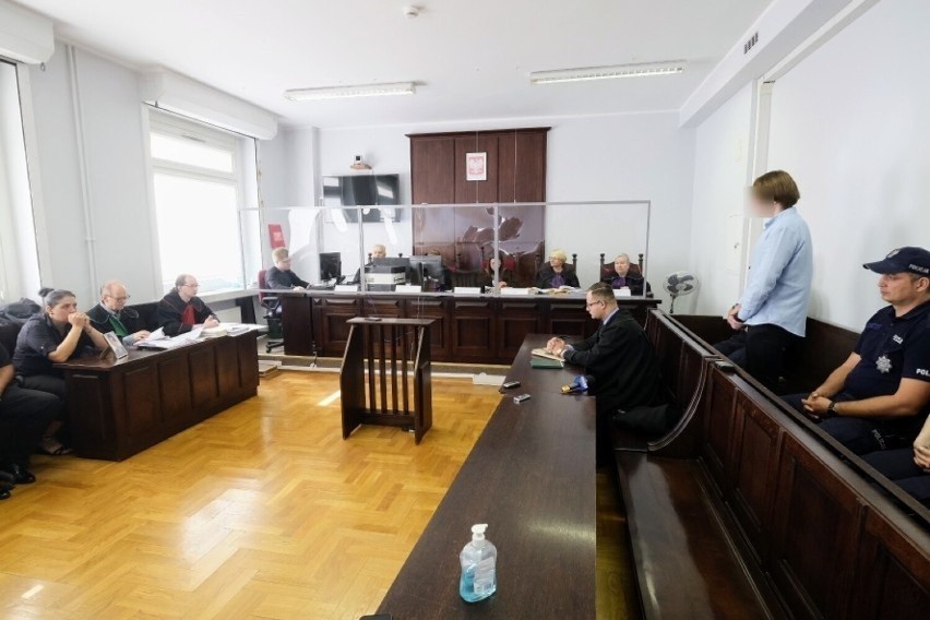 Oskarżony o brutalne zabójstwo kolegi w Gnieźnie usłyszał wyrok. Dawid F. skazany na 25 lat więzienia