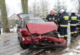 Wypadek w Radziejowie. Czołowo zderzyły się dwa samochody [ZDJĘCIA]