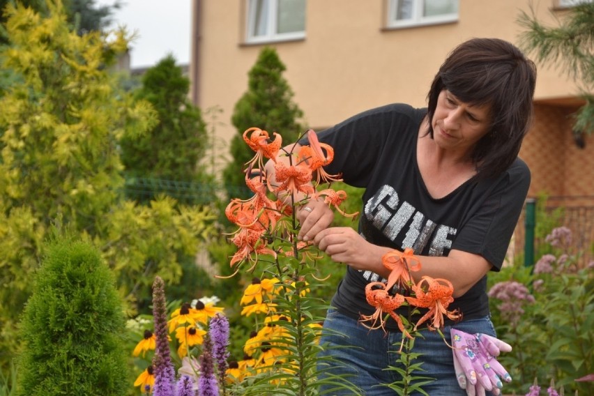 Katarzyna Puskarz z Lipna wśród zieleni odnajduje życiową radość