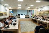 Nadzwyczajna sesja Rady Miejskiej w Trzebnicy 2 września 2022 roku. Wśród planowanych uchwał zmiany w budżecie i komisji rewizyjnej. 