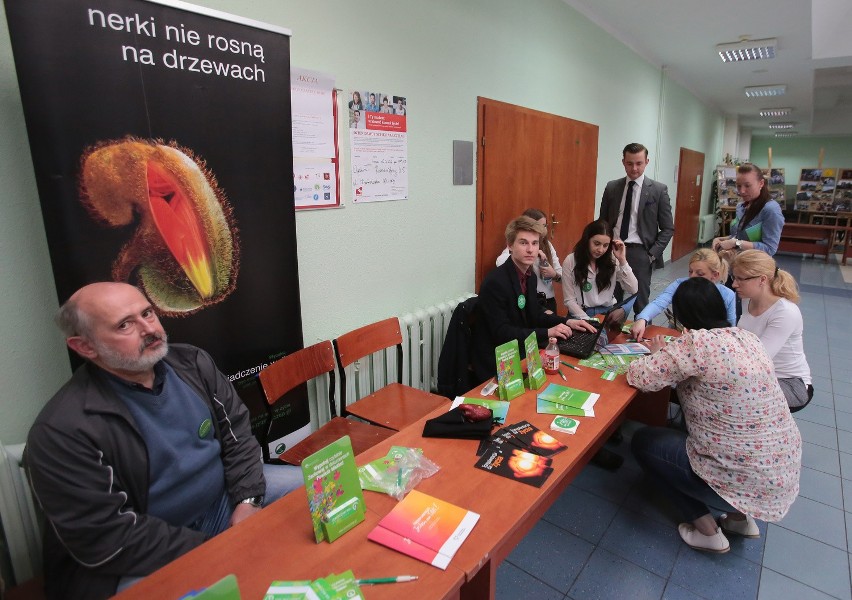 Dzień dla Życia w Szczecinie: studenci namawiają do pomocy innym