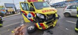 Nowy ambulans uszkodzony - kolizja na ul. Grunwaldzkiej