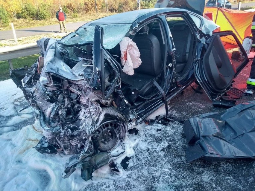 Groźny wypadek pod Warszawą. Zginął mężczyzna