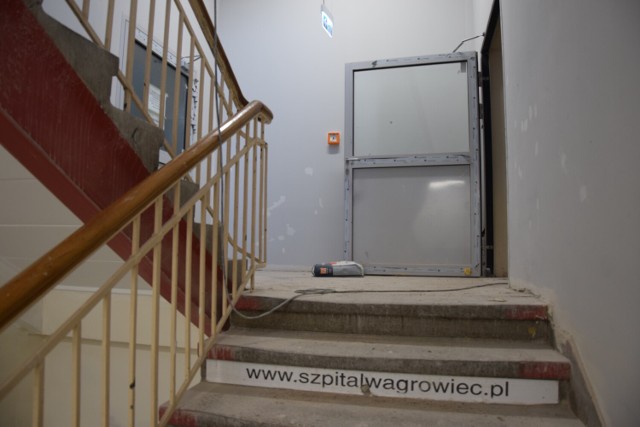 Rozbudowa i remont szpitala w Wągrowcu rozpoczął się w 2018 roku. Prace cały czas trwają. W międzyczasie zdecydowano się na zmianę generalnego wykonawcy